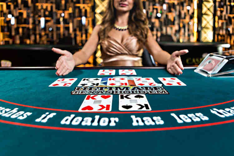 Mengadu Strategi Dalam Permainan Live Poker